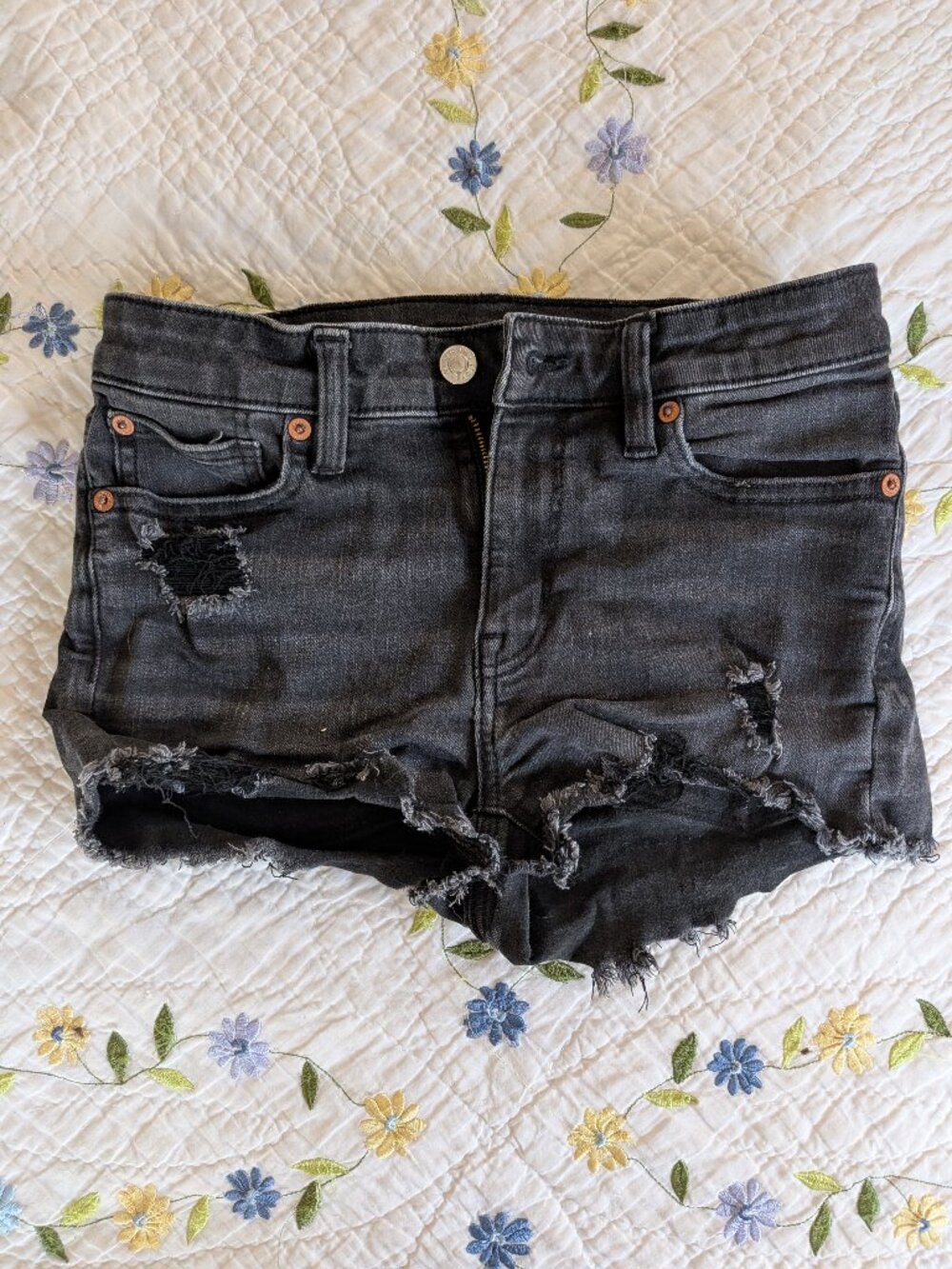 American Eagle Outfitters Next Level Stretch Distressed Black Ripped Shorts Sz 2